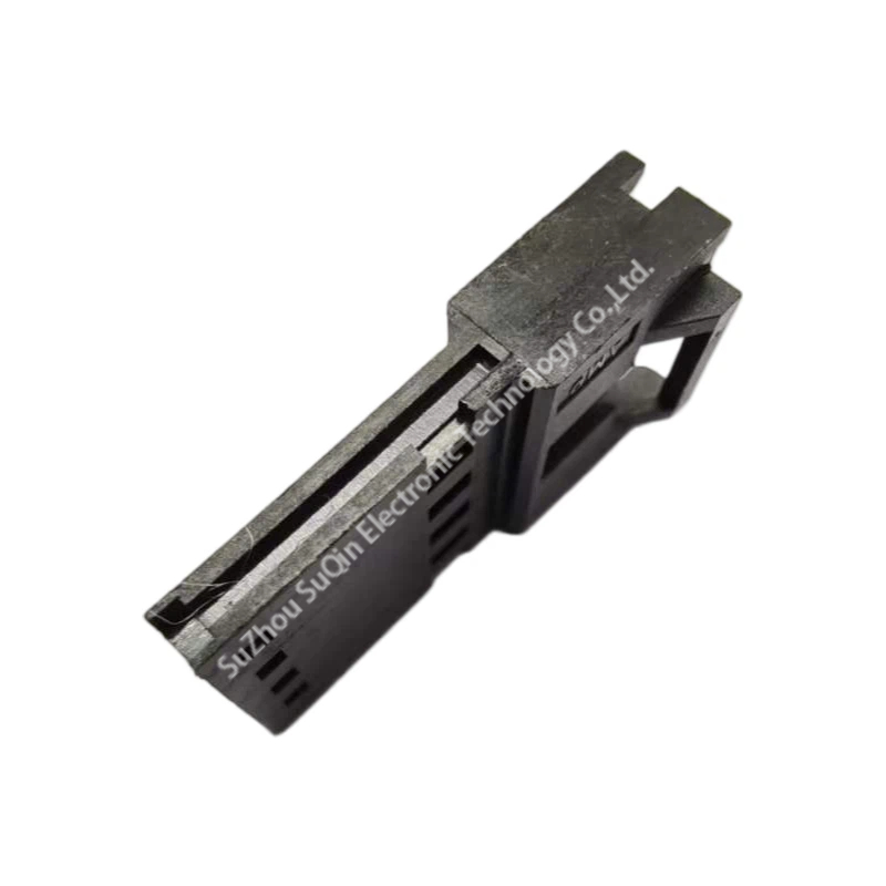 Top view of the mating face of 103653-3 connector housing for 4-pin signal applications.