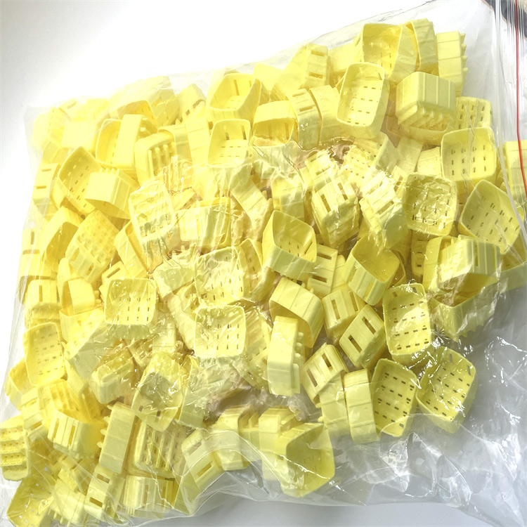368051-1-(1)