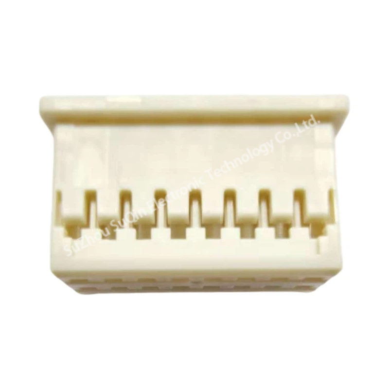 Straight-on front view looking into the 2-row 16-position mating face of the Molex 5016461600 connector housing.