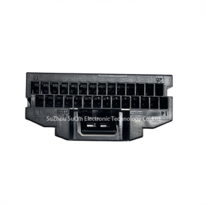 Automotive Plug AAUS01AS0-028K01