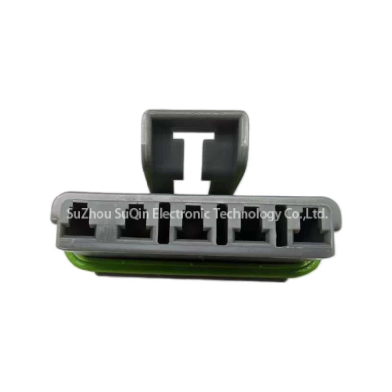 Industrial bulk packaging view of original Aptiv 12084891 Metri-Pack 280 connectors.