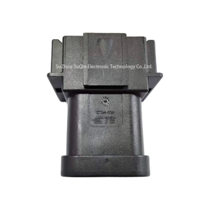 Side view highlighting the robust integrated locking latch of the 8-pin DT receptacle.