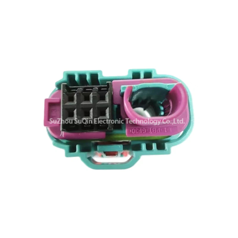 Front mating interface view of E6Z089-000Z straight jack housing outlining the internal multi-pin arrangement, purple sub-assembly guides, and high-frequency data cavities.