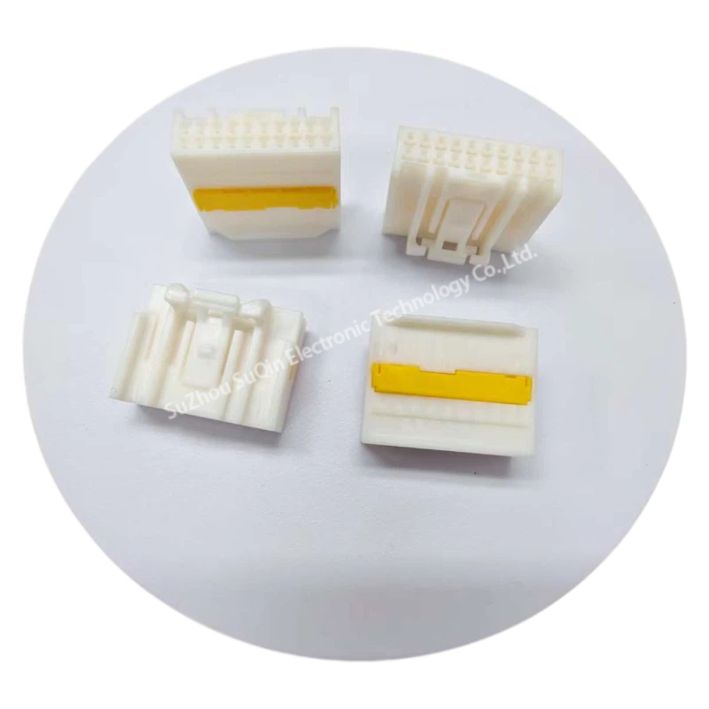 Hero view of KET xluig MG655757 025 II series 20-position natural female housing.