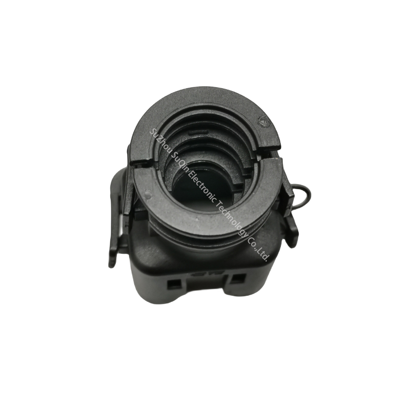 2371723-1: Tapones y cubiertas para conectores automotrices, carcasa trasera, salida de cable en ángulo de 180°, negro, PA6, 4 posiciones, -40 – 257 °F [-40 – 125 °C], Superseal Pro