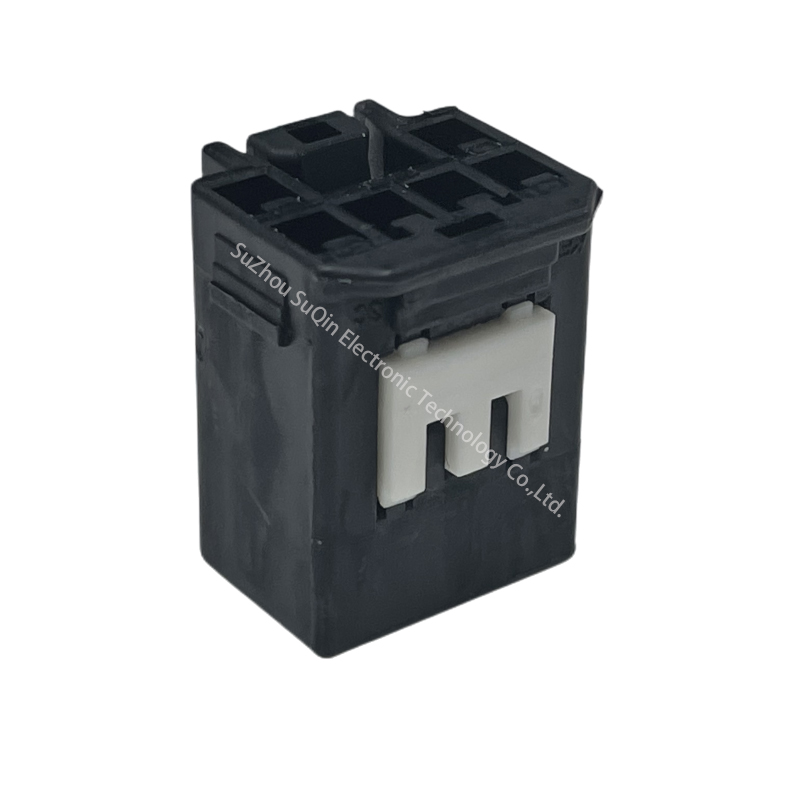 New and Original Connector MG651044-5