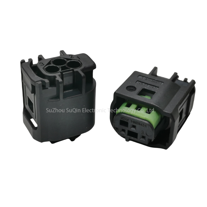 Carcasas de Conector Rectangular de 3 Pines 1-967642-1