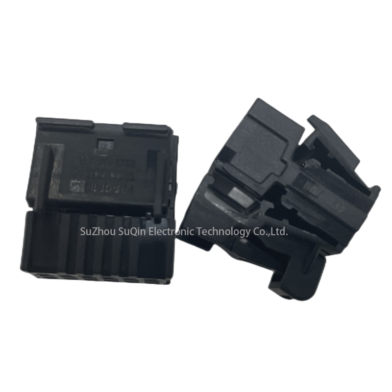 Draht zu Platine 2322637-1 weibliche Terminals 12 Positionen 2,5 mm Kabelmontage-Stecker für Automobilkabelbaum